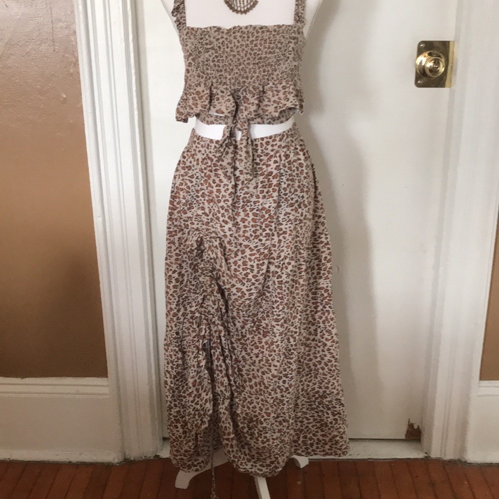 🔥Leaopard Drawstring Maxi skirt & Wrap Top